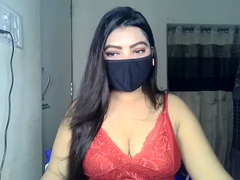 Snapshot of ishi_Beauty chatting on June 27, 4:28 am ishi Beauty online show from June 27, 4:28 am