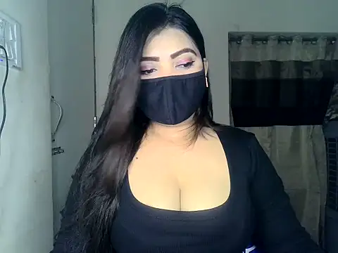 Snapshot of ishi_Beauty chatting on June 29, 4:41 am ishi Beauty online show from June 29, 4:41 am