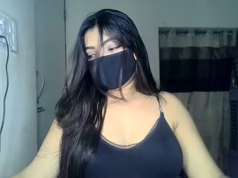 Snapshot of ishi_Beauty chatting on July 3, 5:03 am ishi Beauty online show from July 3, 5:03 am