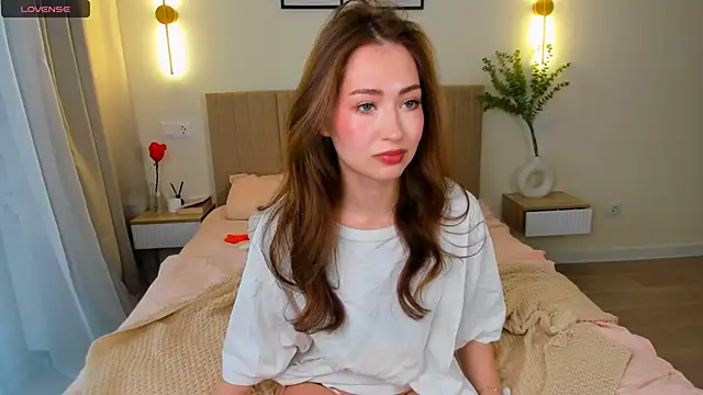 Snapshot of shellikeangel chatting on March 20, 3:04 pm shellikeangel online show from March 20, 3:04 pm