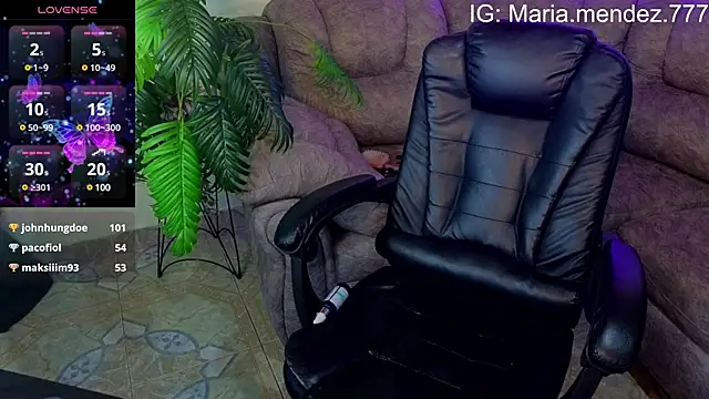 Snapshot of maria_mendez_ chatting on December 13, 8:51 am maria mendez  online show from December 13, 8:51 am