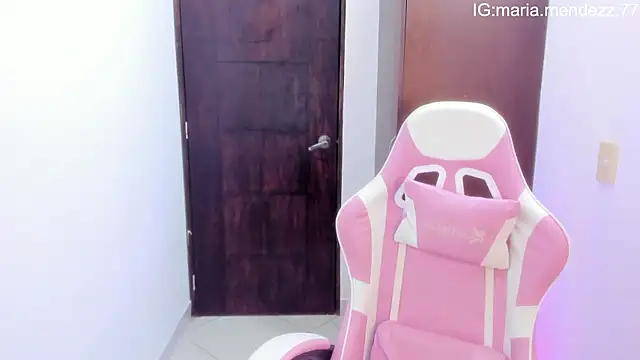 Snapshot of maria_mendez_ chatting on October 4, 1:36 am maria mendez  online show from October 4, 1:36 am