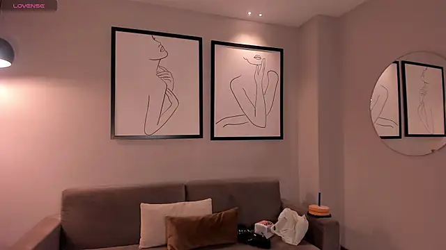 MiaFarrell  online show from November 7, 5:57 pm