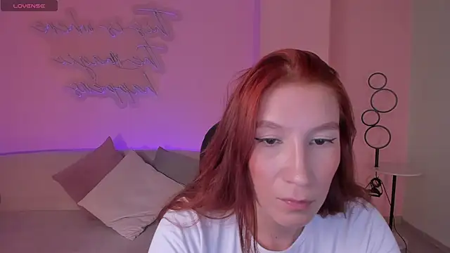 Snapshot of MiaFarrell_ chatting on May 29, 5:11 pm MiaFarrell online show from May 29, 5:11 pm
