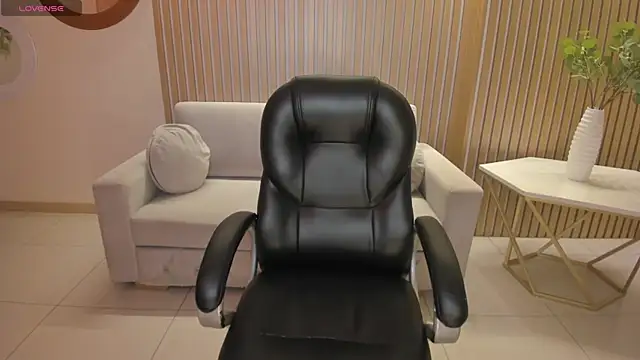 Snapshot of BellaCarteer_ chatting on May 19, 7:42 pm BellaCarteer online show from May 19, 7:42 pm