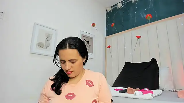 africa holmes online show from February 20, 2:19 am