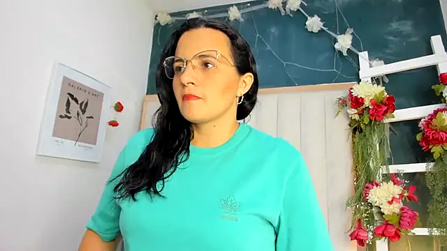 Snapshot of africa_holmes chatting on July 22, 2:25 am africa holmes online show from July 22, 2:25 am