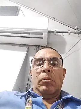 Snapshot of Alex011277 chatting on September 30, 12:59 am Alex011277 online show from September 30, 12:59 am