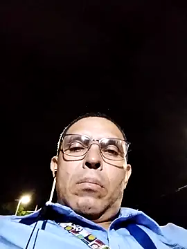 Snapshot of Alex011277 chatting on October 8, 1:58 am Alex011277 online show from October 8, 1:58 am