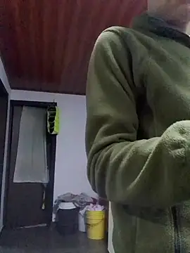 Snapshot of 1418edwar chatting on January 19, 12:36 am 1418edwar online show from January 19, 12:36 am