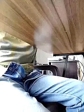 Bombi22 online show from December 31, 3:42 pm