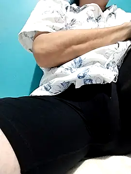 Bombi22 online show from January 2, 4:30 am