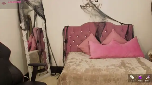 kittystart tay online show from October 25, 11:40 am