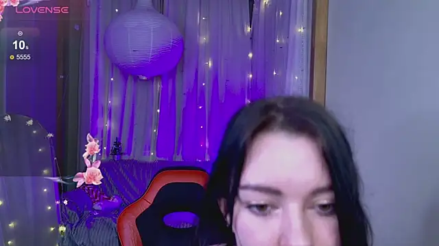 Snapshot of Lana__Cute_ chatting on December 21, 2:15 pm Lana Cute online show from December 21, 2:15 pm