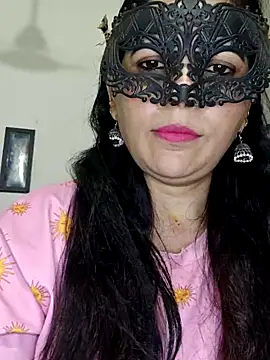 Snapshot of sexy_bhabhi69 chatting on May 30, 8:33 am sexy bhabhi69 online show from May 30, 8:33 am