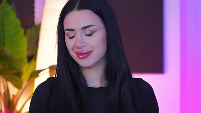 Snapshot of Jenna_Day chatting on November 18, 5:01 am Jenna Day online show from November 18, 5:01 am