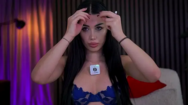 Snapshot of Jenna_Day chatting on December 14, 7:18 pm Jenna Day online show from December 14, 7:18 pm