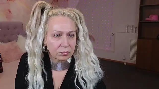 Snapshot of Penelope_Pinky chatting on January 22, 2:03 pm Penelope Pinky online show from January 22, 2:03 pm