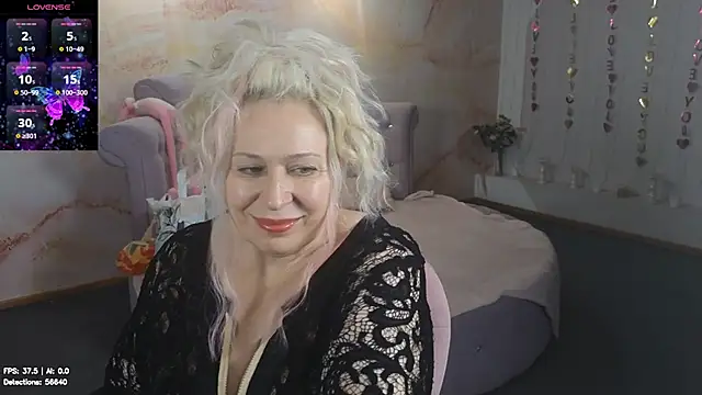 Penelope Pinky online show from June 25, 1:26 pm