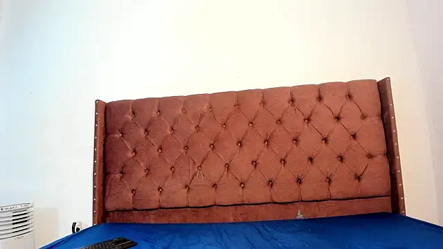 Snapshot of lau_hotfox chatting on November 27, 12:56 am lau hotfox online show from November 27, 12:56 am