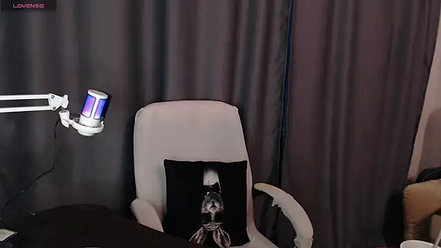 Snapshot of Cassie_Bae chatting on December 20, 1:11 pm Cassie Bae online show from December 20, 1:11 pm