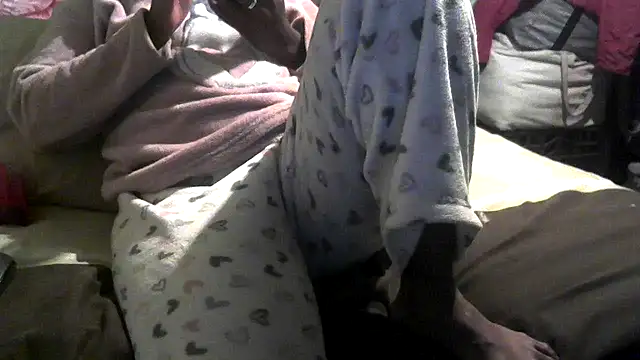 Snapshot of NicoleBitch87 chatting on March 17, 7:37 pm NicoleBitch87 online show from March 17, 7:37 pm