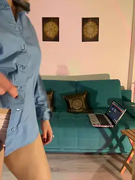 Snapshot of mi_michelle chatting on February 4, 6:49 pm mi michelle online show from February 4, 6:49 pm