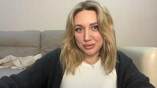 Snapshot of VickyLove047 chatting on January 8, 5:04 pm VickyLove047 online show from January 8, 5:04 pm