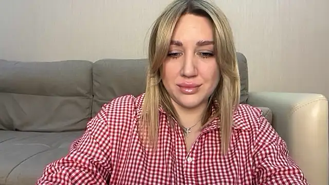 Snapshot of VickyLove047 chatting on January 9, 8:39 am VickyLove047 online show from January 9, 8:39 am