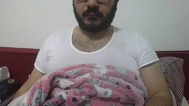 Snapshot of UrfavSlaveBitch chatting on March 8, 4:33 pm UrfavSlaveBitch online show from March 8, 4:33 pm