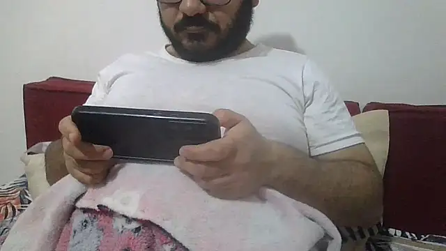 Snapshot of UrfavSlaveBitch chatting on March 9, 6:23 pm UrfavSlaveBitch online show from March 9, 6:23 pm