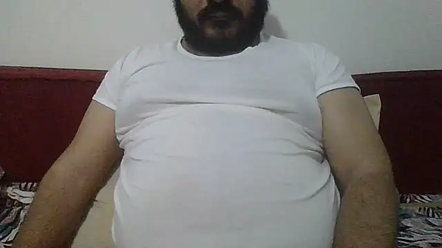 Snapshot of UrfavSlaveBitch chatting on April 1, 6:38 pm UrfavSlaveBitch online show from April 1, 6:38 pm