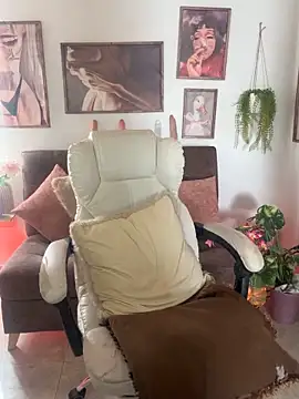 Adeellee  online show from November 23, 5:35 pm