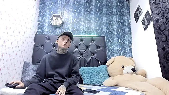 exotic hot couple online show from March 5, 10:28 pm