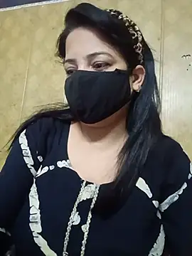Snapshot of hornycoupleJandS chatting on May 18, 6:47 pm hornycoupleJandS online show from May 18, 6:47 pm