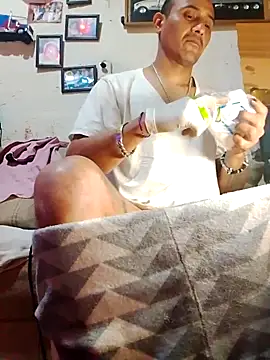 NewBe9D9 online show from December 14, 11:15 am