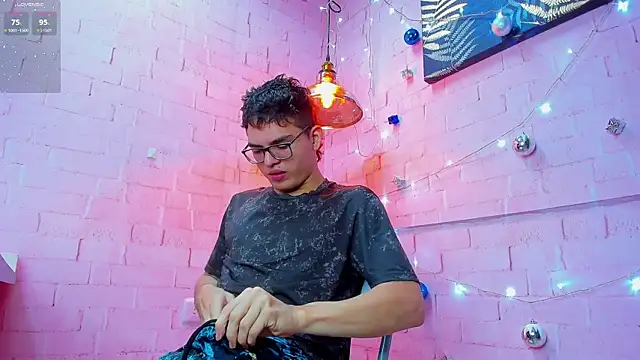 Snapshot of JACK_BLOSSOM_ chatting on January 4, 12:05 pm JACK BLOSSOM online show from January 4, 12:05 pm