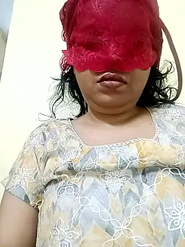 Snapshot of sunita-doll chatting on June 18, 8:03 am sunita-doll online show from June 18, 8:03 am