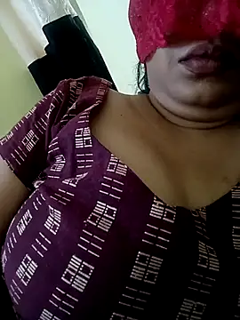 Snapshot of sunita-doll chatting on June 23, 10:13 am sunita-doll online show from June 23, 10:13 am