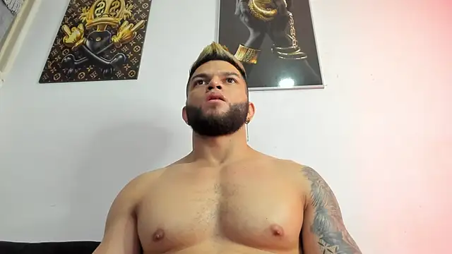 vincent carusso94 online show from November 7, 3:17 am