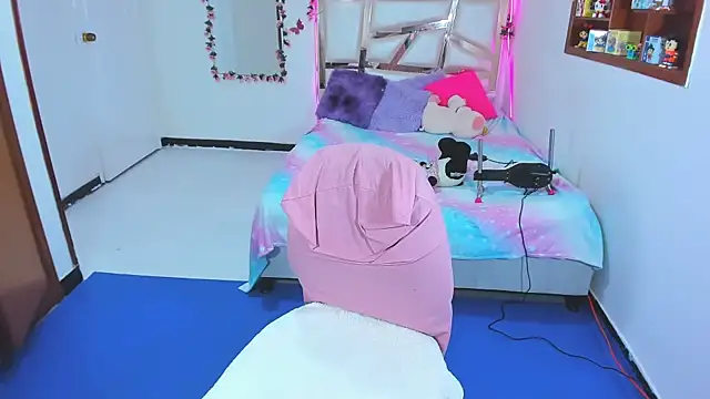 Snapshot of perlabeautiful chatting on October 31, 12:22 am perlabeautiful online show from October 31, 12:22 am