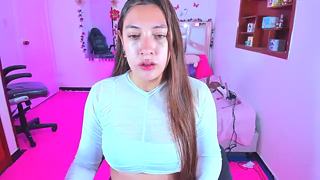 perlabeautiful online show from June 10, 11:57 pm