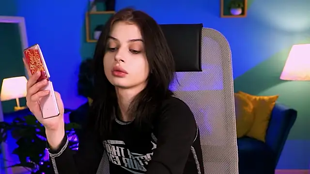 JadeCastle  online show from January 17, 4:33 pm