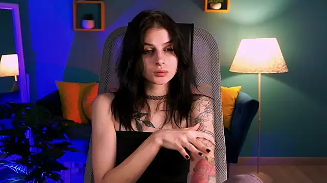 Snapshot of JadeCastle_ chatting on June 16, 3:31 am JadeCastle online show from June 16, 3:31 am