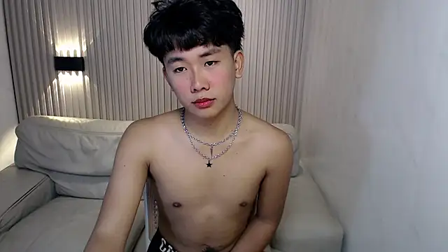 dangerzone0122 online show from September 19, 5:02 pm