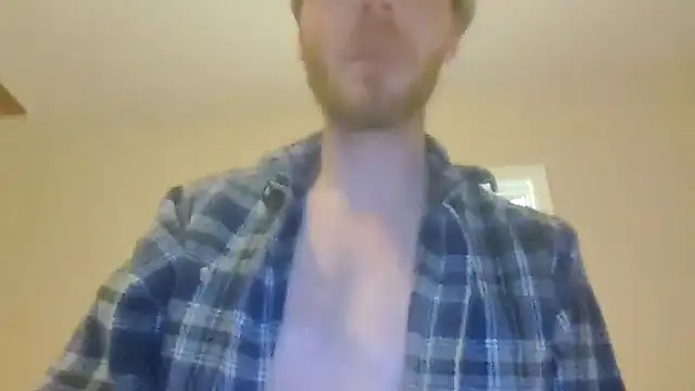 Snapshot of Huntzg23 chatting on December 5, 3:15 am Huntzg23 online show from December 5, 3:15 am