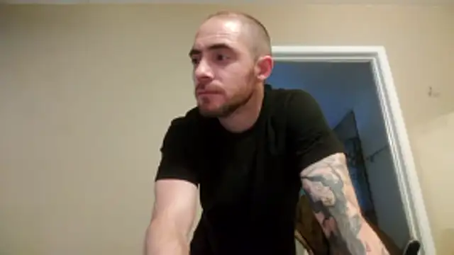 Huntzg23 online show from May 1, 2:27 am