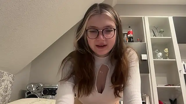 Snapshot of NikaCyberslut chatting on January 1, 10:11 am NikaCyberslut online show from January 1, 10:11 am