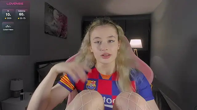 Molly Toads online show from January 19, 6:10 pm