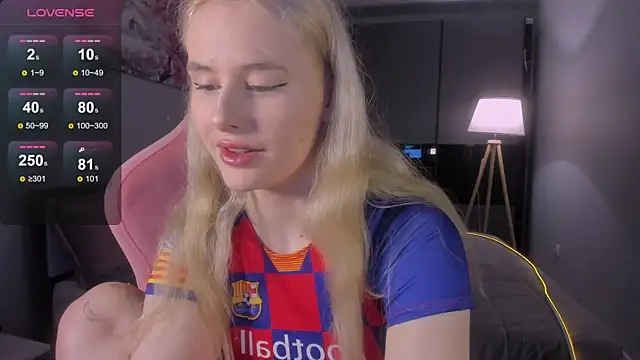 Molly Toads online show from January 29, 5:13 pm